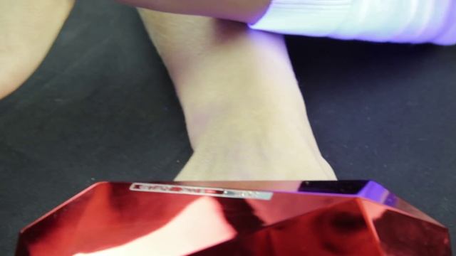 Маникюрный дизайн "Антилунка" смотреть онлайн