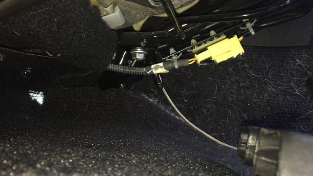 Infiniti G35 Coupe (03-07) Seat Airbag Light Repair - Faulty Connector смотреть онлайн