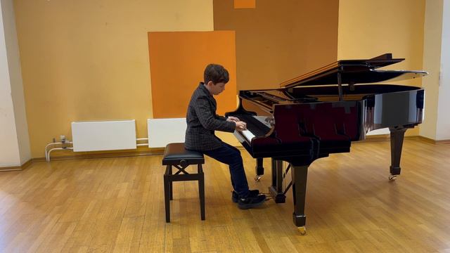 Вариации на тему Паганини Н.Выгодский смотреть онлайн