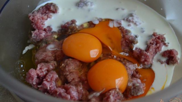 Открытый пирог с мясным фаршем