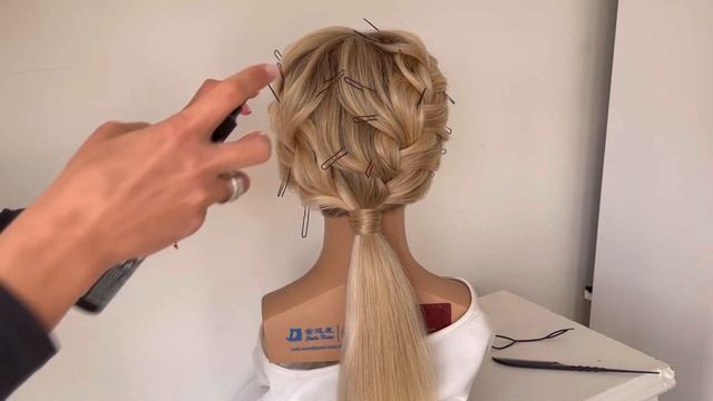 Braided Hollywood ponytail with hair extensions смотреть онлайн