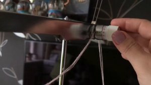 Часть 5 Заправка нити Знакомство с вязальной машиной 5 класса Silver Reed SK 280