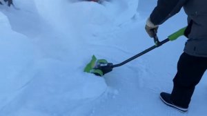 Электрический снегоочиститель