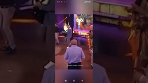 ПОЛУЧАЕМ ПОЗИТИВ! "Мы из 90-х" НУРЛАН ШУЛАКОВ зажигает ,танцует и поет " Девяностые"