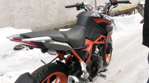 Мотоцикл NITRO 250. Старший брат NITRO 200. Городской стрит с ярким внешним видом.