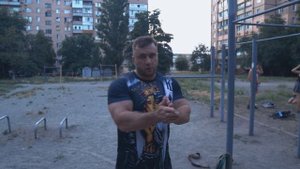 Жим стоя и подтягивания. Быть сильным во всем.