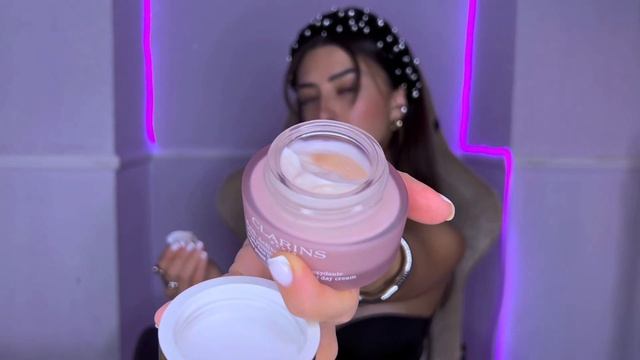 Покупки из золотого яблока. CLARINS , CHI, смотреть онлайн