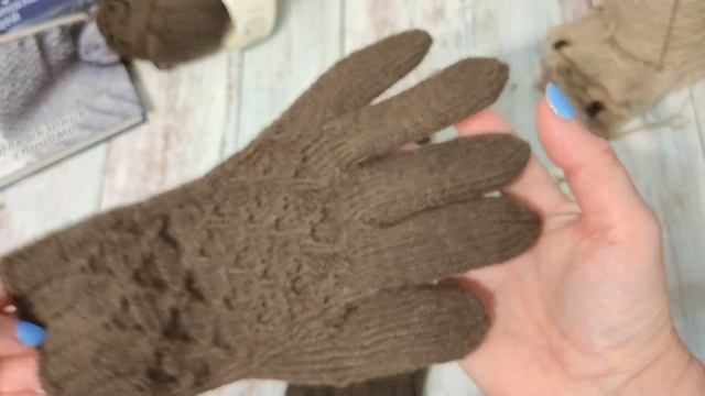 Мужские перчатки спицами