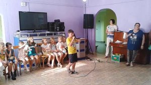 Песня "Дядя Ваня играет круто на баяне" - поет Мартинков Дима (8 лет). Гомель. Кристалл.