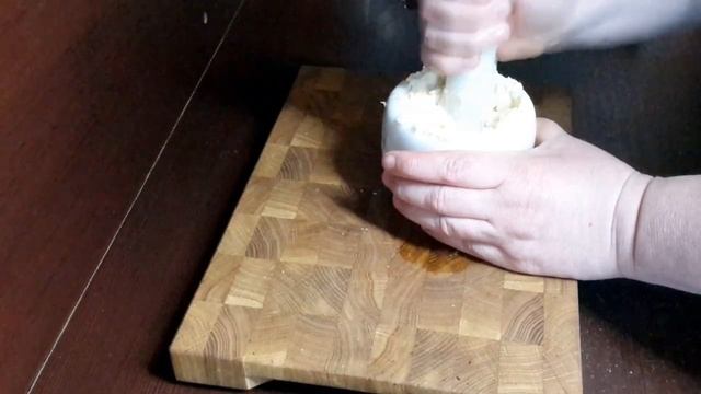 ЧЕСНОЧНОЕ МАСЛО рецепт из старой газеты. Необыкновенная нежнятина и вкуснятина. Муж в восторге