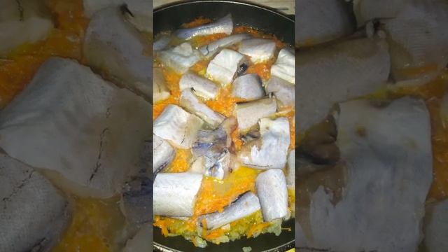 Минтай в сметане.