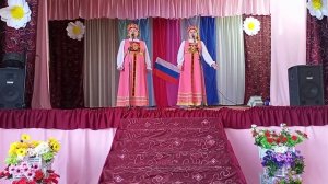 «Русских не победить». Исполняют Анастасия Курпель и Евгения Михеева