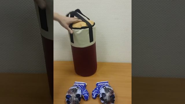 Боксерская груша и перчатки для детей