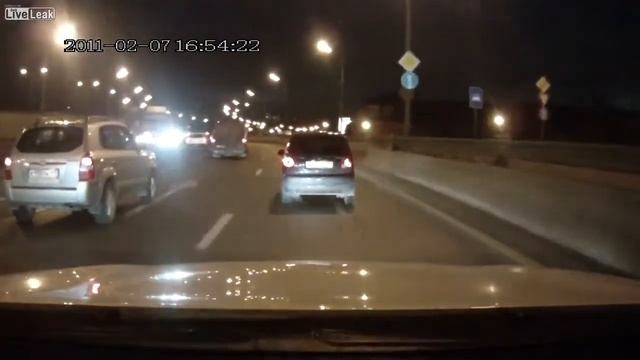 Girl in Lexus caused a big car crash in Moscow! 30 10 2012
