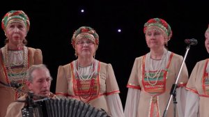 Народный хор ветеранов Уральские края (г.Екатеринбург)_Прокати нас, Петруша, на тракторе