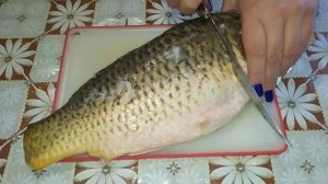 Карп фаршированный морковью, луком и грибами запечённый в духовке.