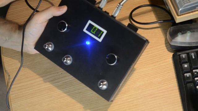 Компактный 4-х канальный ножной MP3 плеер смотреть онлайн