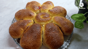 Вкуснейший сдобный пирог с начинкой из замороженной вишни.