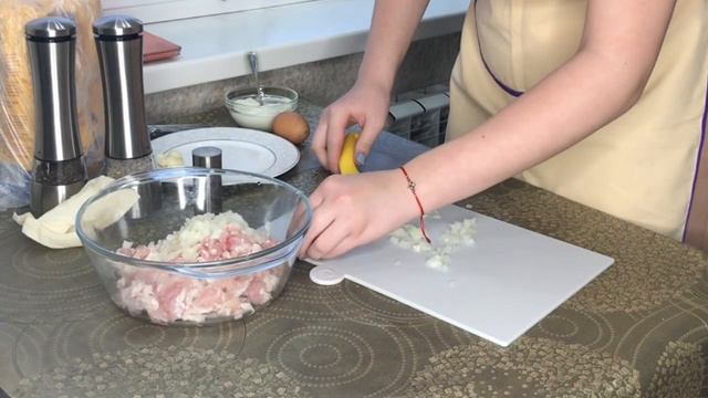 РУБЛЕННЫЕ КОТЛЕТКИ из куриного филе || самые вкусные, быстрые и неповторимые котлетки смотреть онлайн