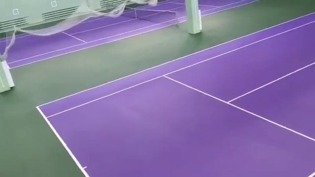 Теннисные корты и площадки для бадминтона с покрытием Hard на наливном смягчении. смотреть онлайн
