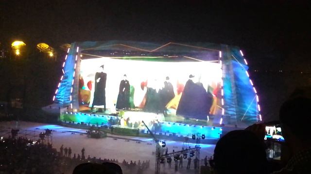 анжиарена махачкала супер лазерное шоу смотреть онлайн