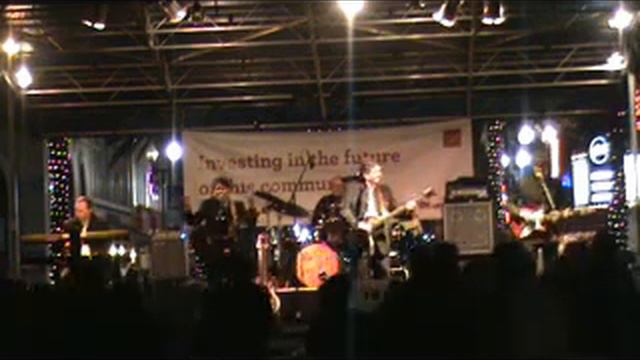 Sgt. Pepper's Medley 1-5-12 Clematis By Night.wmv смотреть онлайн