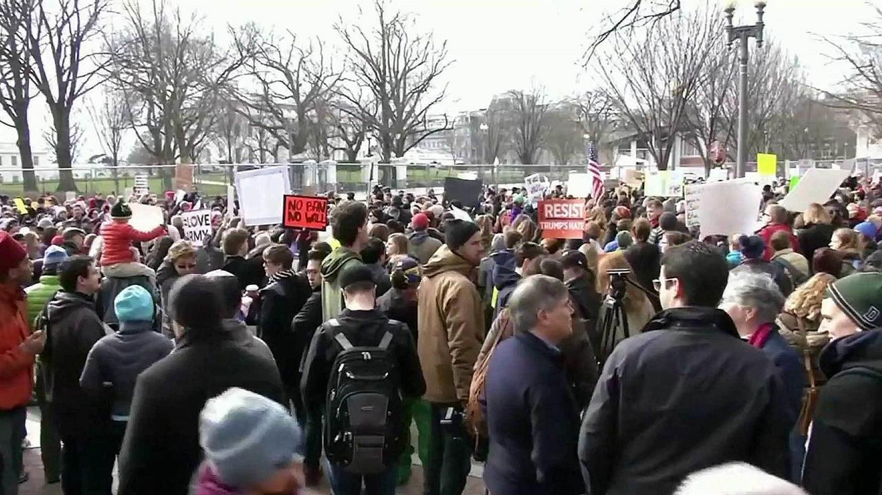 Волна недовольства против миграционной политики Дональда Трампа набирает силу