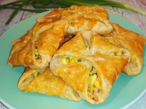 СЛОЙКИ С ЯЙЦОМ И ЗЕЛЕНЫМ ЛУКОМ! БЫСТРЫЕ ПИРОЖКИ! PAGES WITH EGG AND GREEN ONION.