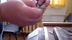 Опрессовка наконечника СИП приспособой в тисках