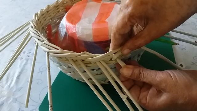 Плетение из газетных трубочек. Загибка розга с вариациями