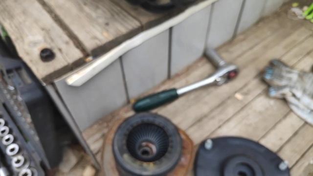 Скрип,скрежет в передней стойке амортизатора на Киа Соренто 2 xm 2011г.в. дизель 2.2 . смотреть онлайн