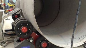 Автоматическая сварка под флюсом обечаек из нержавеющей стали Builder, HST Creative (Чехия)
