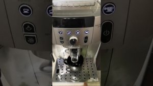 чем отличается #эспрессо от #американо наглядно. #варим #кофе в кофемашине #delonghi
