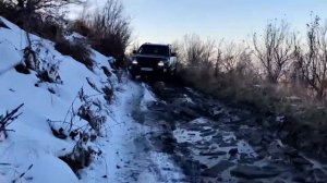Toyota Land Cruiser 200 offroad in mud&snow