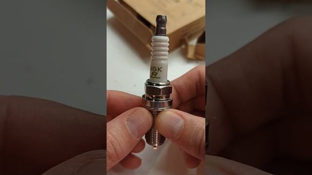 Свечи зажигания KIA HYUNDAI MOBIS 1884111051. NGK 6376 и NGK LFR5A-11