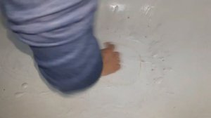 Средство для чистки ванны. Не портит эмаль и руки !