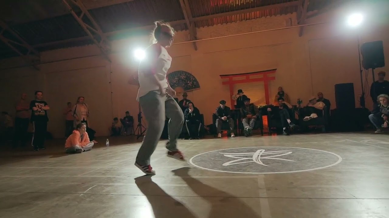 ONNA-BUGEISYA 1x1 ↔ Kristina vs Masha Uragan ↔ 1'2 ↔ BREAK RAVE CYPHER #breakrave #bmvideo смотреть онлайн