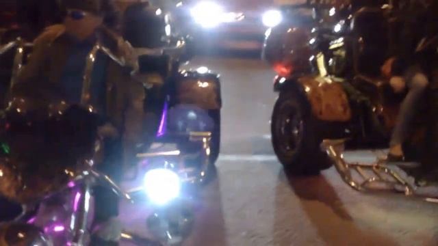 Ночь ? с 27 на 28.05.2016, крутые трайки на углу канала Грибоедова и Невского проспекта.. смотреть онлайн