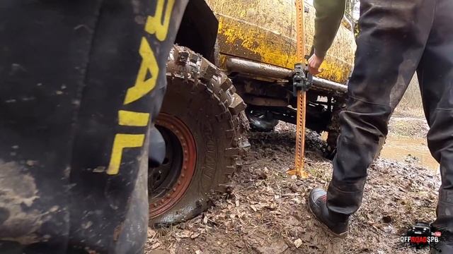 Выезд на дорогу оказалось сложнее чем мы думали) Саня на взводе! разули колесо на бедлоке) смотреть онлайн
