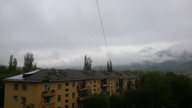 У МАМЫ В ТЕКЕЛИ ,КАЗАХСТАН.ВИД С КВАРТИРЫ! смотреть онлайн