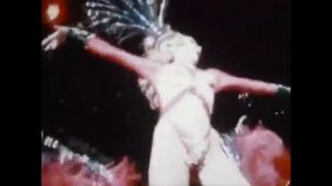 Extraits de la revue "Cocorico" du cabaret le Lido de Paris