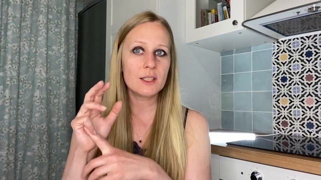 За сколько и как продать картину художнику? | Иерархия на рынке искусства | Сморагдова Лени