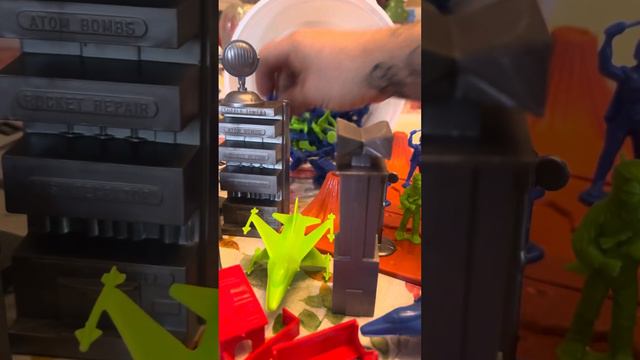 Galaxy laser, team bucket play set @theplasticcommander @Angrytroopershow смотреть онлайн