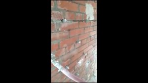 Ремонт трещин в стене из кирпичной кладки