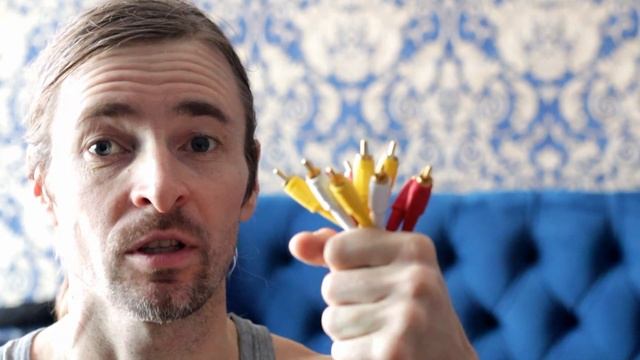 С 8 марта аудиофилки и меломанки!
