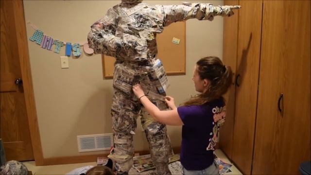 Making a Paper Mache Person | Fashion Me Cute смотреть онлайн