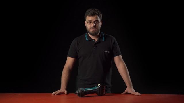 Обзор аккумуляторной прямой шлифмашины Makita DGD801 смотреть онлайн