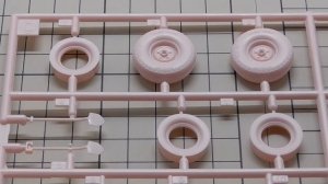 TAMIYA 1/35 S.A.S.LAND ROVER PINK PANTHER Kit Review