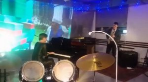 Алёна Поль и ЕгорТренин. Cover get lucky - daft punk. Рояль, саксофон.