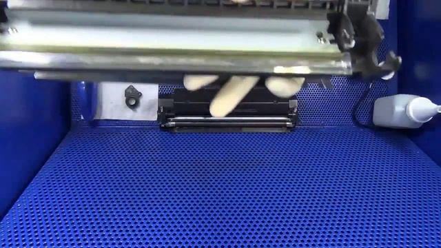 Заправка картриджа HP Q2613 на станции очистки картриджей Baztone смотреть онлайн